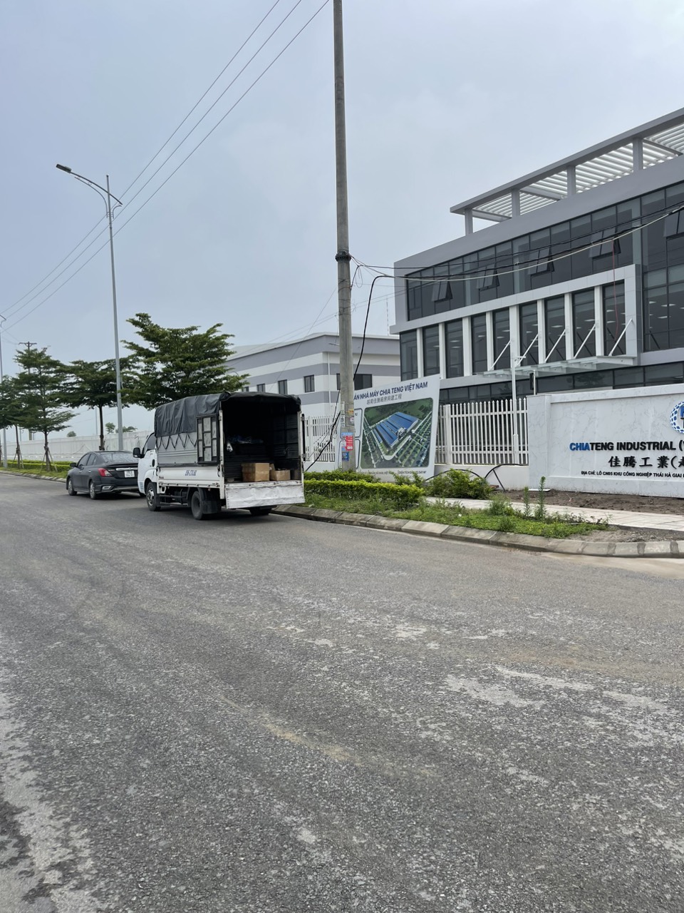 Thi công vách ngăn vệ sinh compact nhà máy ChiaTeng Việt Nam